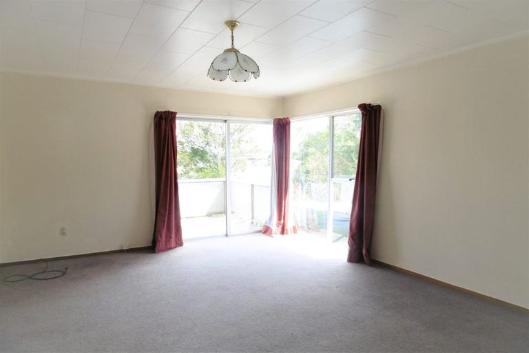 Photo of property in 372 East Coast Road, Sunnynook, Auckland, 0630