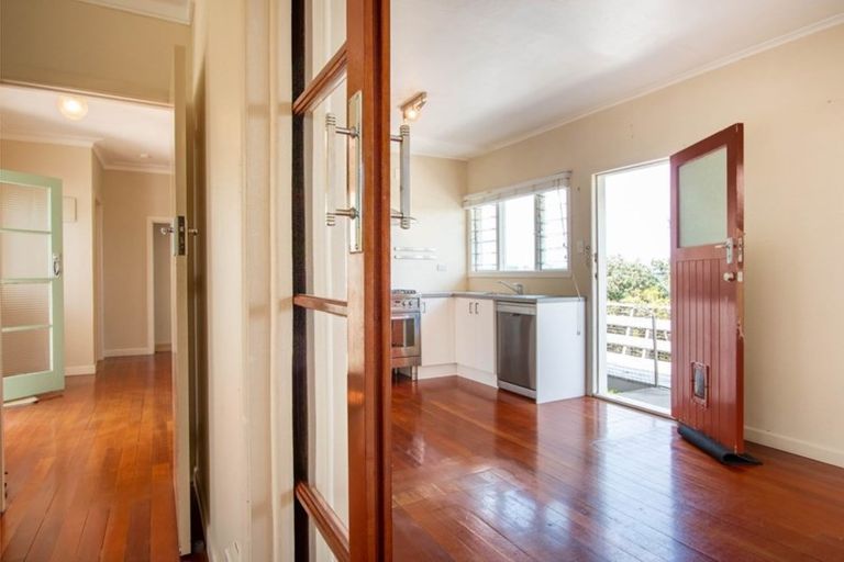 Photo of property in 36 Sunny Brae Crescent, Westmere, Auckland, 1022