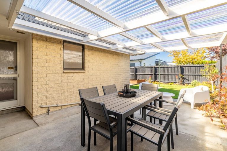 Photo of property in 2/10 Guise Lane, Hillmorton, Christchurch, 8025