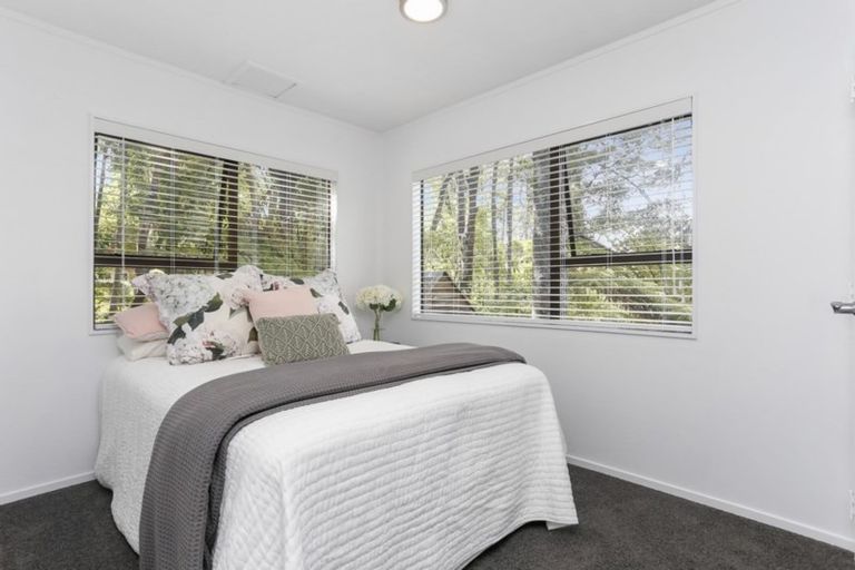 Photo of property in 3/57 Pupuke Road, Birkenhead, Auckland, 0627