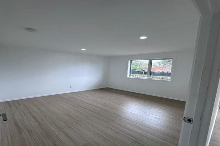 Photo of property in 287 Glengarry Road, Glen Eden, Auckland, 0602