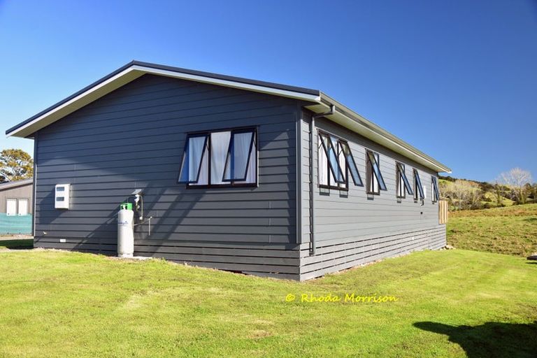 Photo of property in 12 Arahanga Road, Paparoa, 0571