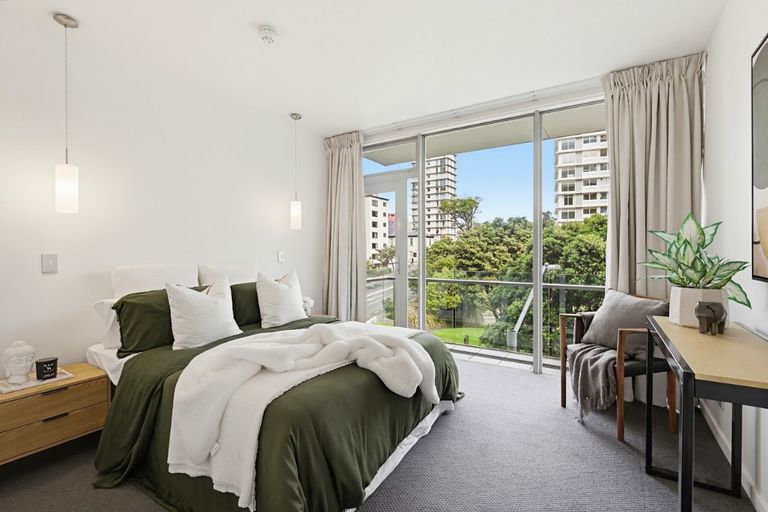 Photo of property in Montreaux Apartments, 3e/164 The Terrace, Wellington Central, Wellington, 6011