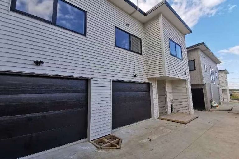 Photo of property in 15a William Avenue, Manurewa, Auckland, 2102