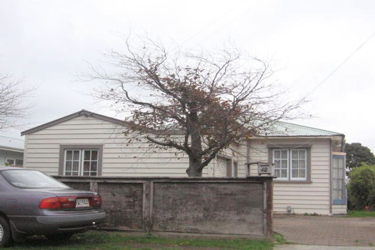 Photo of property in 42 York Street, Moera, Lower Hutt, 5010