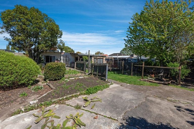 Photo of property in 16 Buchanans Road, Sockburn, Christchurch, 8042