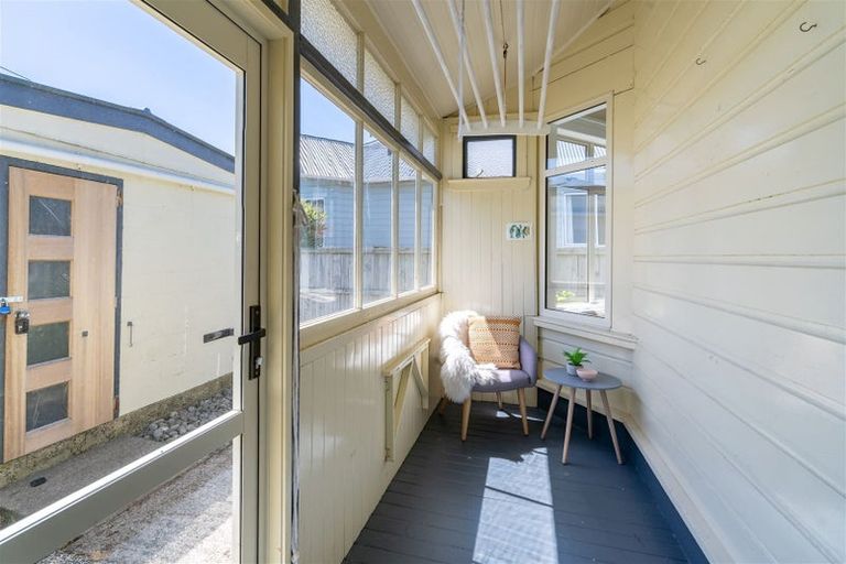 Photo of property in 69 Hargest Crescent, Saint Clair, Dunedin, 9012