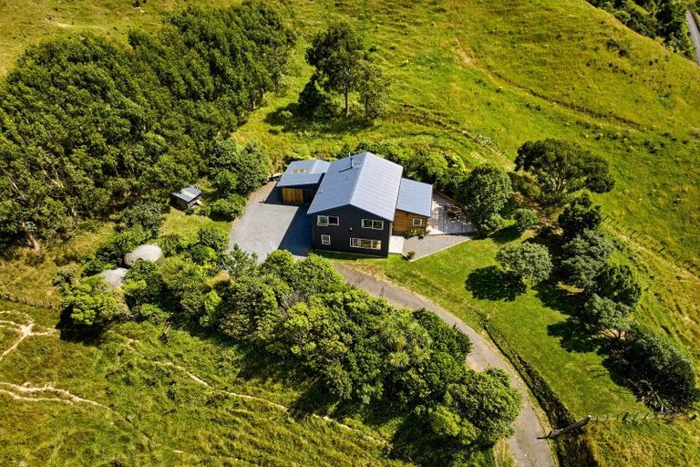 Photo of property in 343 Takapu Road, Takapu Valley, Wellington, 5028