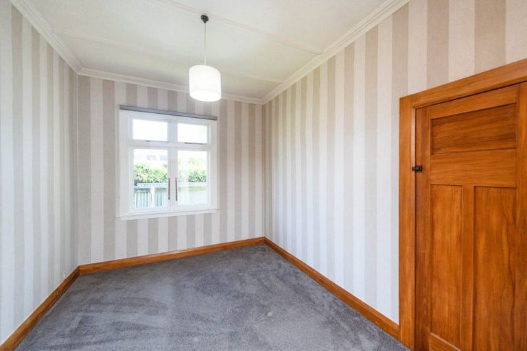 Photo of property in 18 Mahoe Avenue, Takaro, Palmerston North, 4410