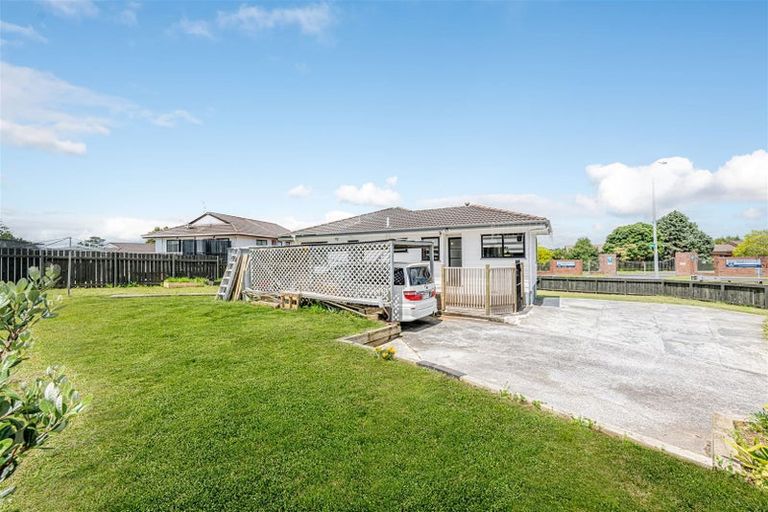 Photo of property in 213 Mahia Road, Wattle Downs, Auckland, 2103