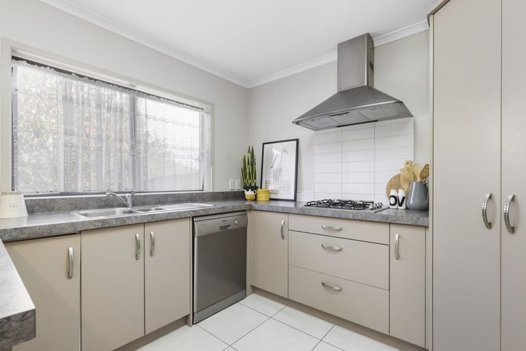 Photo of property in 21 Barwick Place, Huntington, Hamilton, 3210