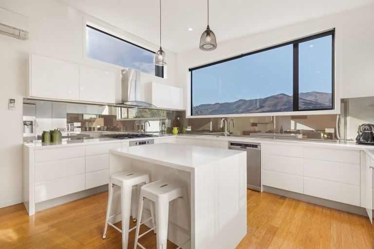 Photo of property in 39 Melmore Terrace, Cromwell, 9310