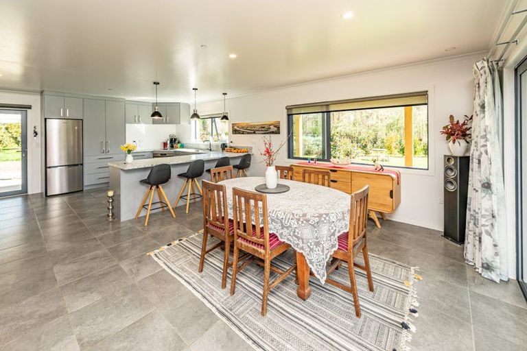 Photo of property in 394 Kaiwhaiki Road, Kaiwhaiki, Whanganui, 4575