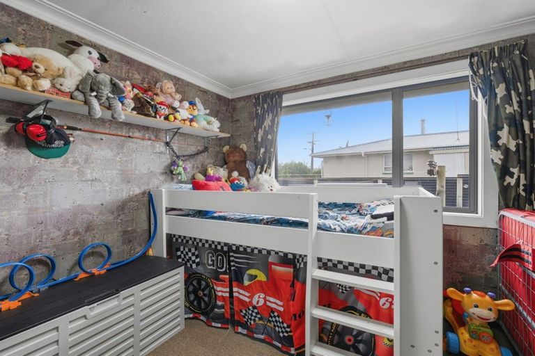 Photo of property in 215 Mcquarrie Street, Kingswell, Invercargill, 9812