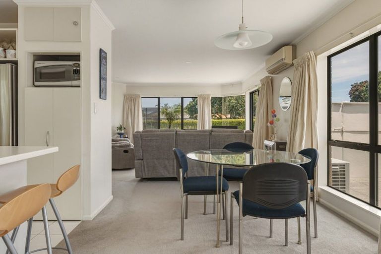 Photo of property in 16 Pacific View Road, Papamoa Beach, Papamoa, 3118