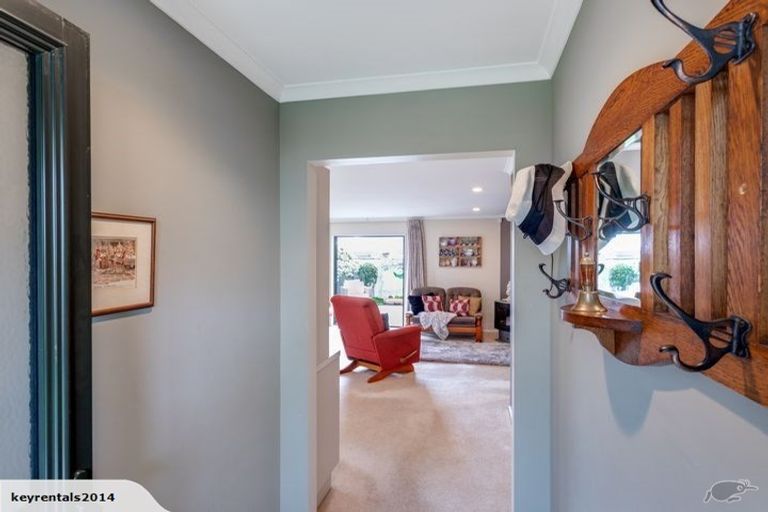 Photo of property in 2a Redwood Street, Elderslea, Upper Hutt, 5018