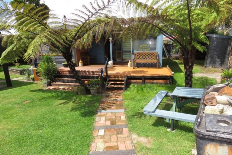 Photo of property in 3 Kupe Street, Carters Beach, Westport, 7825