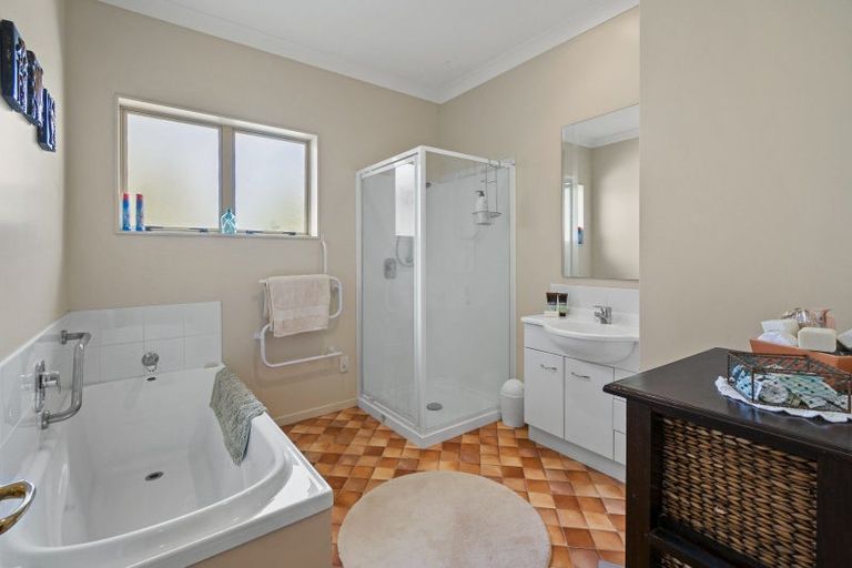 Photo of property in 35 Madison Avenue, Milson, Palmerston North, 4414