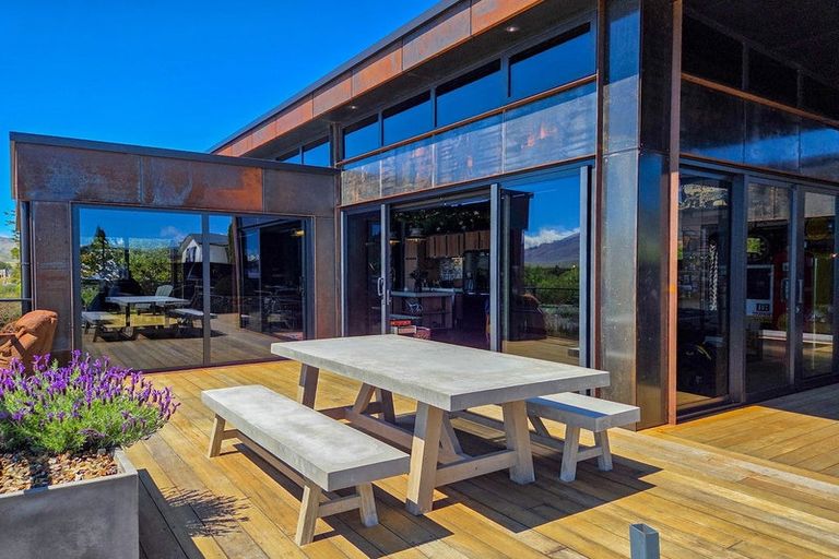 Photo of property in 21 D'archiac Drive, Lake Tekapo, 7999