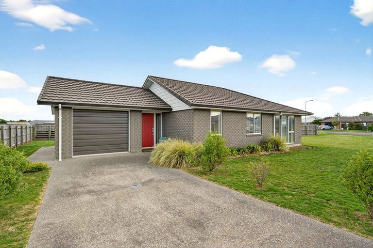 Photo of property in 11 Mitre Way, Solway, Masterton, 5810