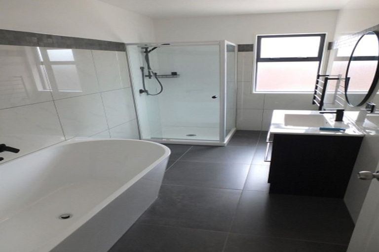 Photo of property in 136 Mcmurdo Street, Tinwald, Ashburton, 7700