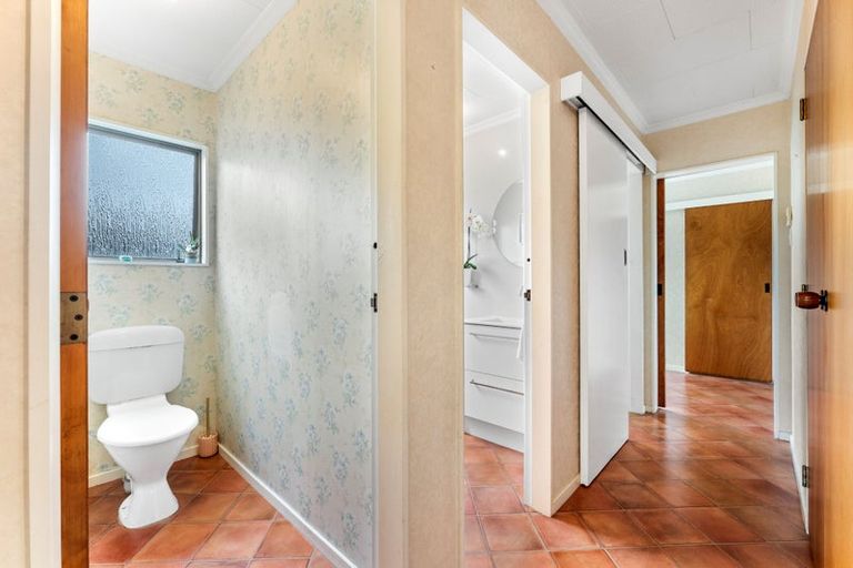 Photo of property in 6 Linda Place, Saint Johns Hill, Whanganui, 4501