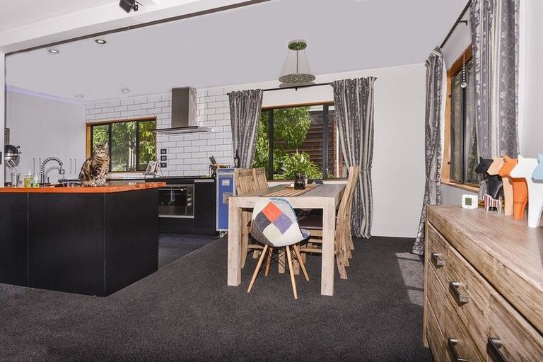 Photo of property in 2c Cradock Street, Avondale, Auckland, 1026