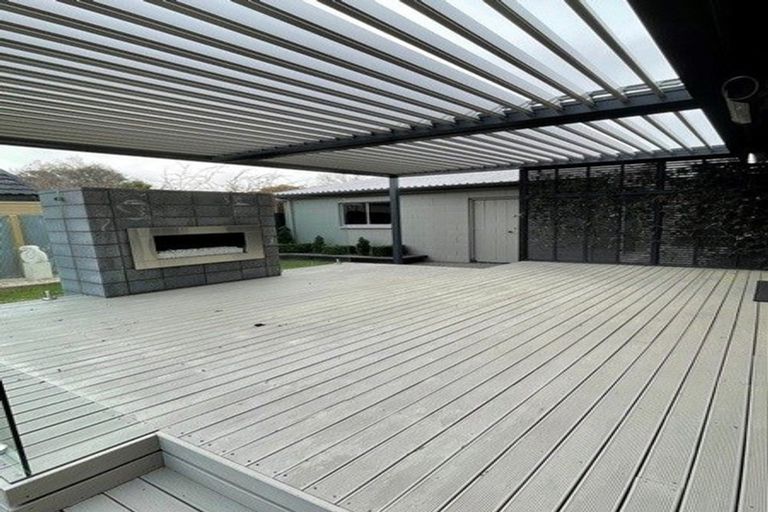 Photo of property in 5 Valecrest Avenue, Parklands, Christchurch, 8083