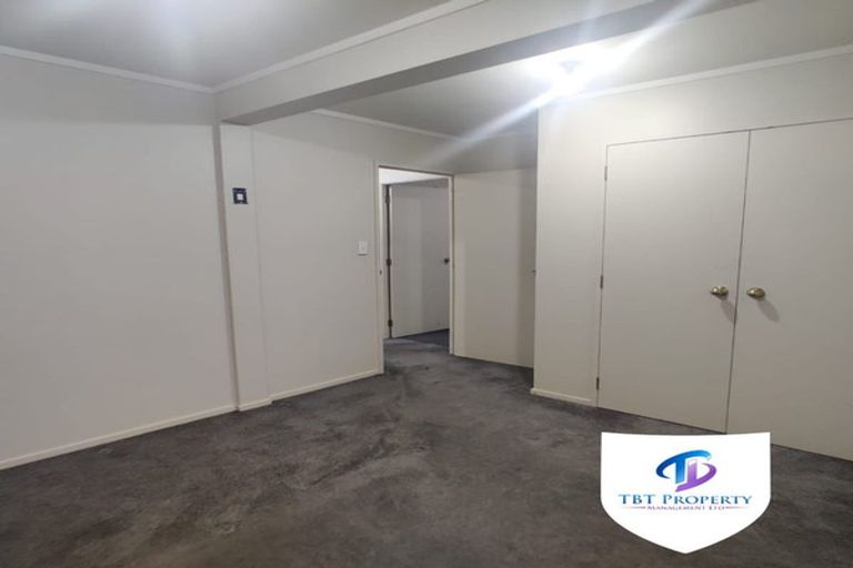 Photo of property in 3/240 Pakuranga Road, Pakuranga Heights, Auckland, 2010