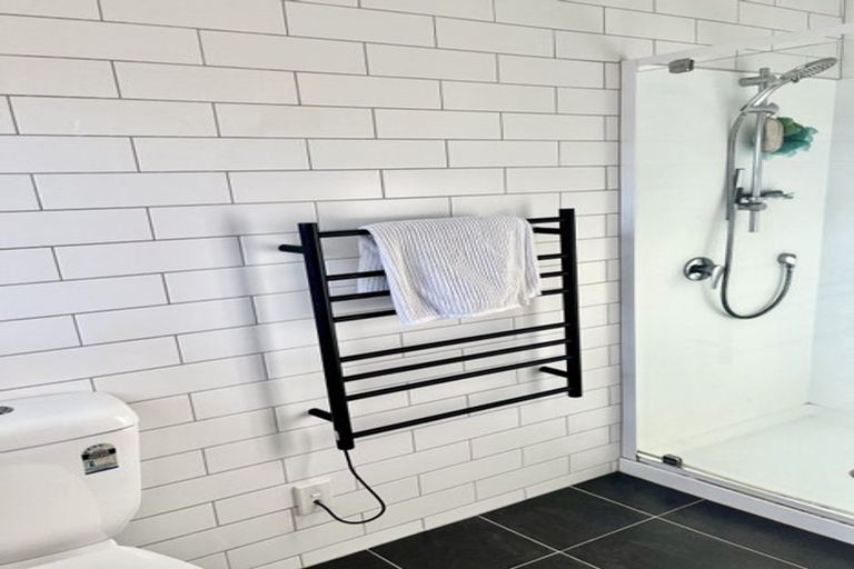 Photo of property in 120 Mountain Road, Mangere Bridge, Auckland, 2022