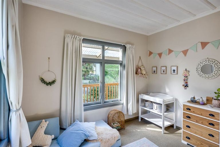 Photo of property in 6 Little Burke Street, Hospital Hill, Napier, 4110