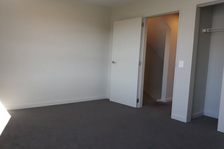 Photo of property in 9/2 Stone Street, Miramar, Wellington, 6022