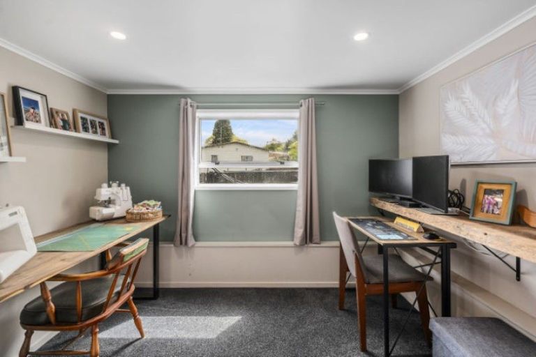 Photo of property in 17 Homedale Street, Pukehangi, Rotorua, 3015