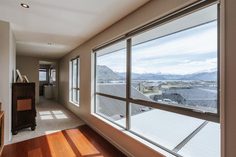 Photo of property in 9 Diamond Lane, Wanaka, 9305