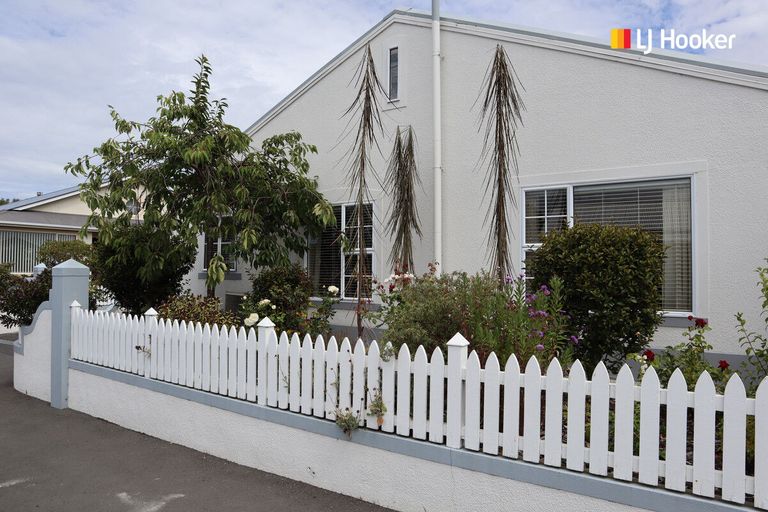 Photo of property in Balmoral Park, 4/31 Eastbourne Street, Caversham, Dunedin, 9012