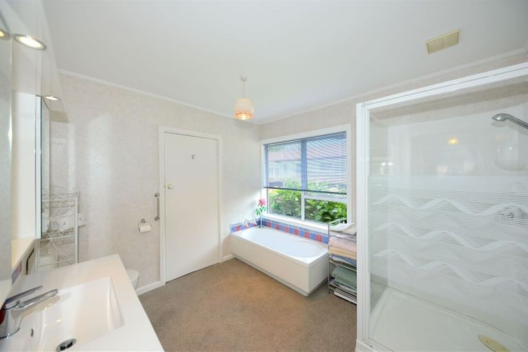 Photo of property in 4 Grahams Road, Ilam, Christchurch, 8041