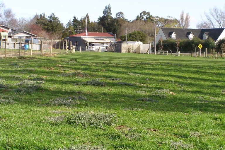 Photo of property in 77 Lochiel Branxholme Road, Lochiel, Winton, 9781