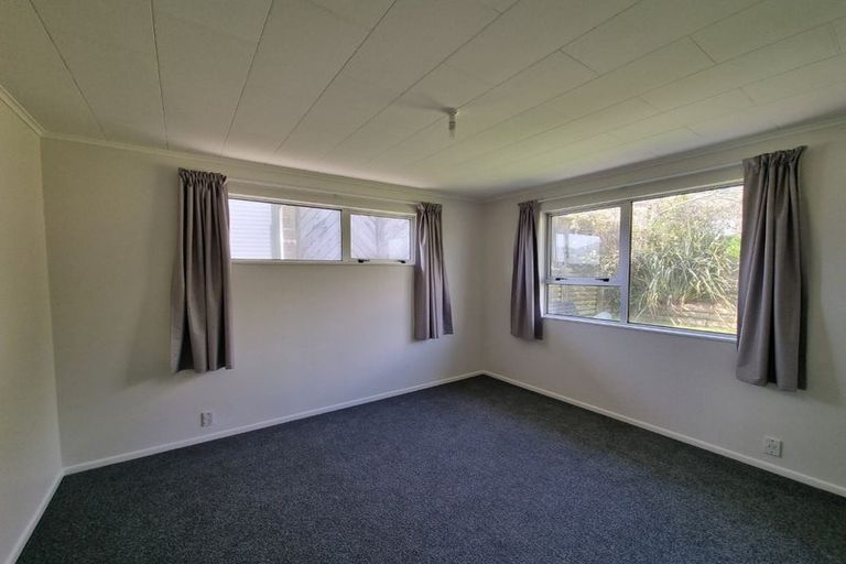 Photo of property in 7 Finn Place, Titahi Bay, Porirua, 5022