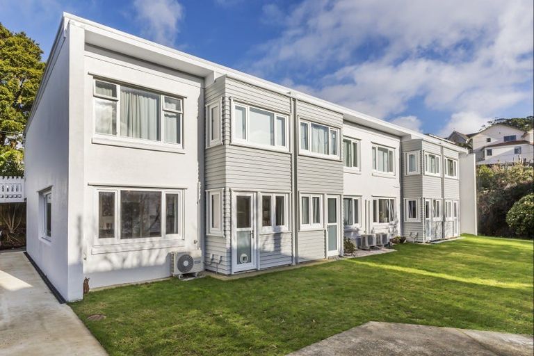 Photo of property in 5/18 Agra Crescent, Khandallah, Wellington, 6035