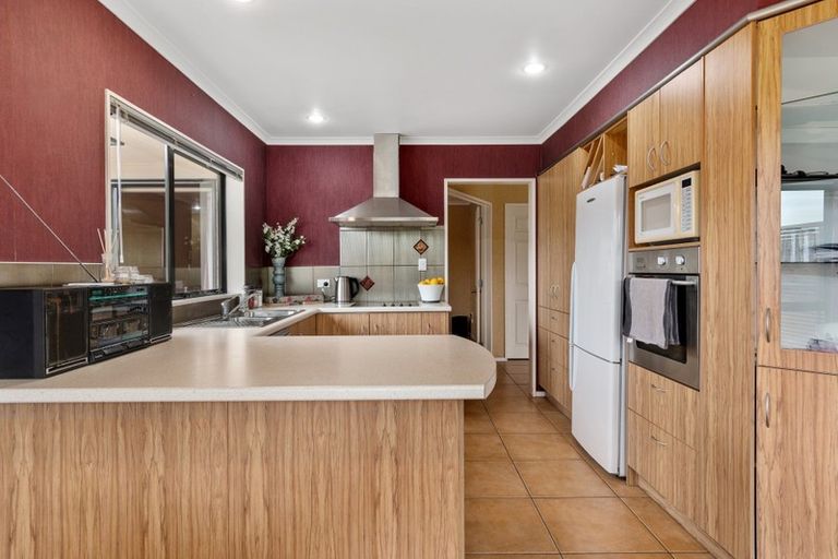 Photo of property in 49 Oteki Park Drive, Welcome Bay, Tauranga, 3112