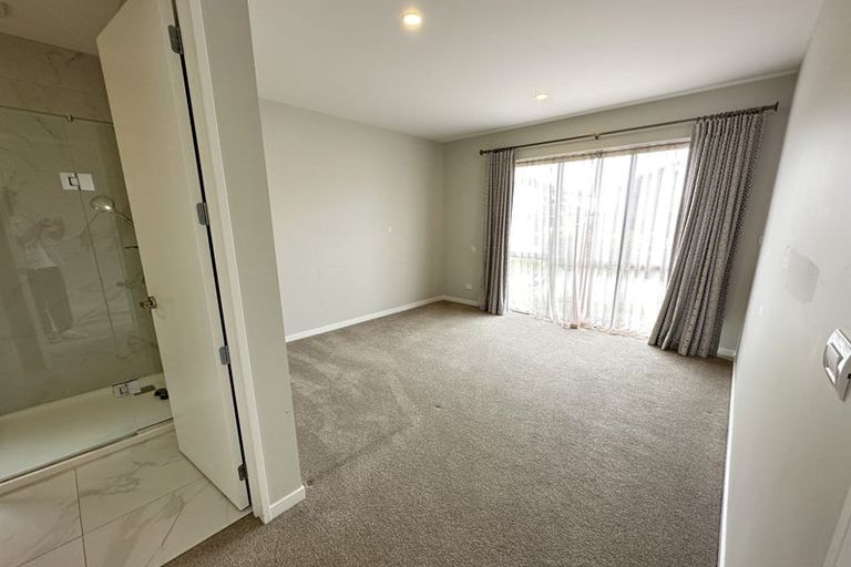 Photo of property in 42 Headland Drive, Long Bay, Auckland, 0630