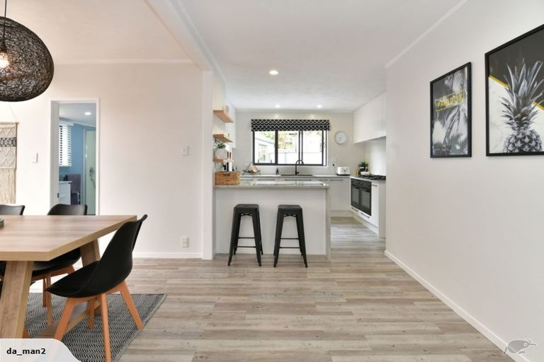 Photo of property in 1/14 Arkles Strand, Arkles Bay, Whangaparaoa, 0932
