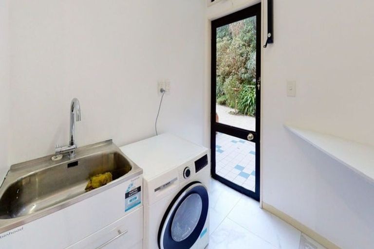 Photo of property in 65 Nevay Road, Miramar, Wellington, 6022