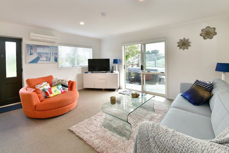 Photo of property in 21b Bonita Avenue, Stanmore Bay, Whangaparaoa, 0932