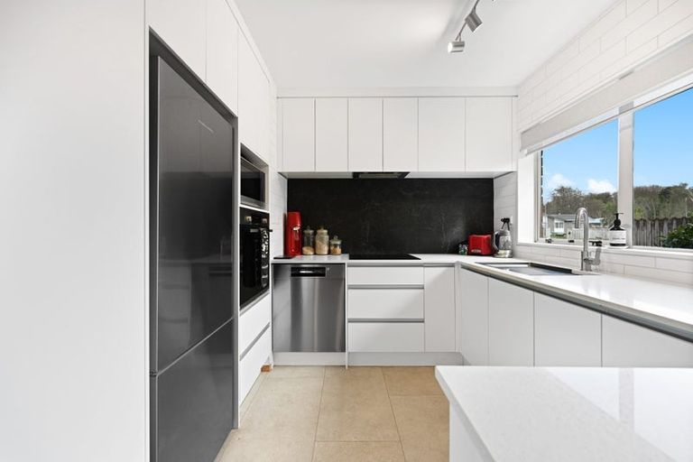 Photo of property in 14 Taksan Place, Pukete, Hamilton, 3200