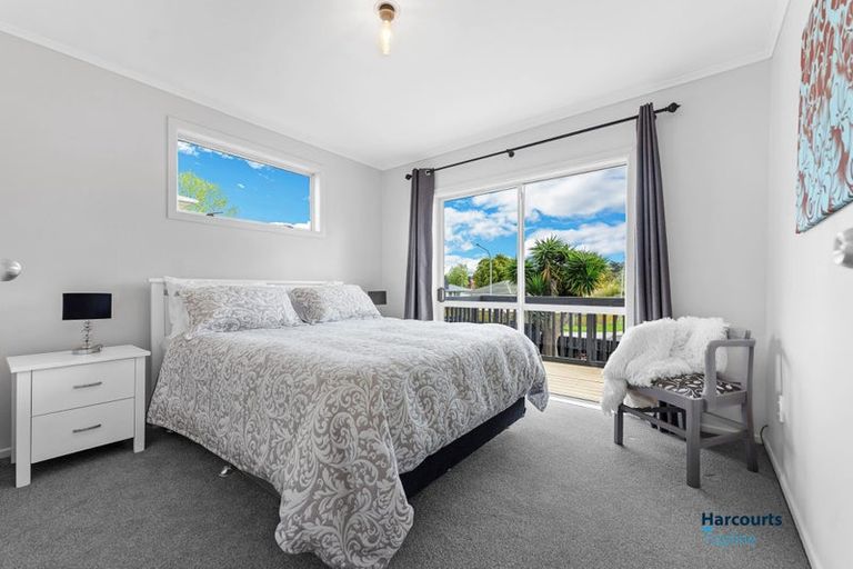 Photo of property in 1/52 Harrington Road, Henderson, Auckland, 0610
