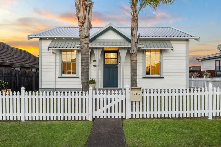 Photo of property in 1/141 Colwill Road, Massey, Auckland, 0614