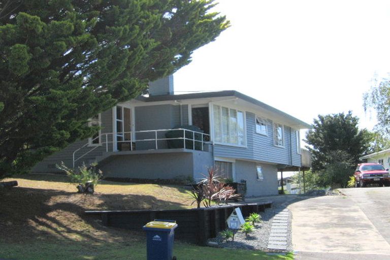 Photo of property in 83 Matipo Road, Mairangi Bay, Auckland, 0630