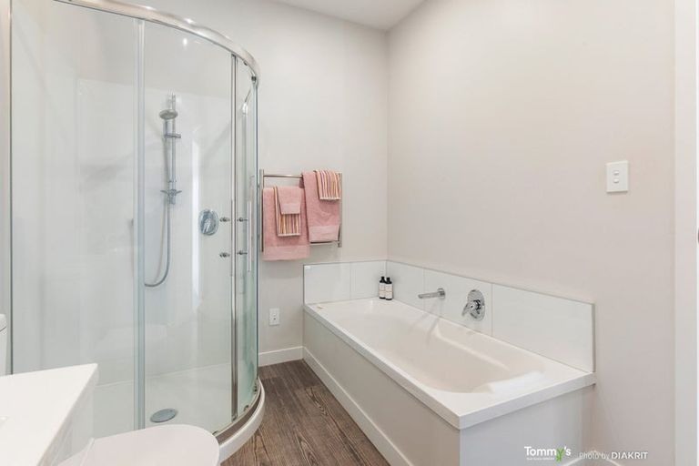 Photo of property in 2/32 Dr Taylor Terrace, Johnsonville, Wellington, 6037