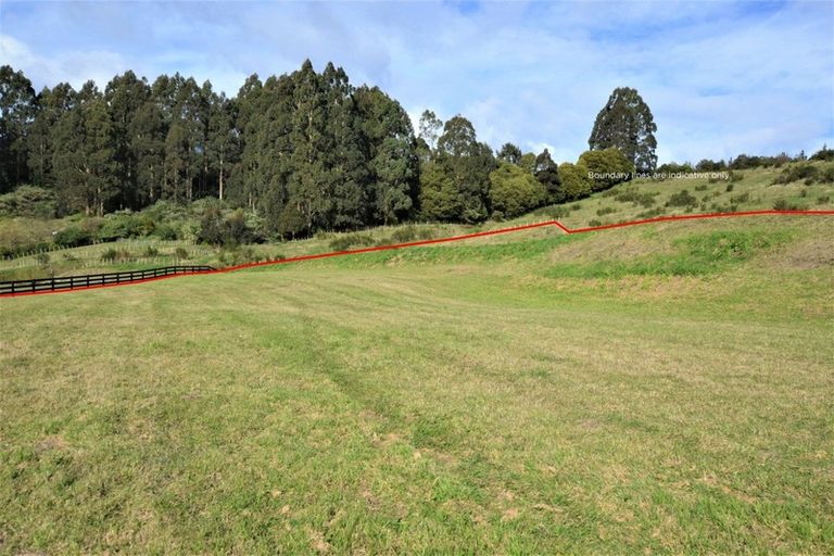 Photo of property in 21 Lochinvar Lane, Acacia Bay, 3385